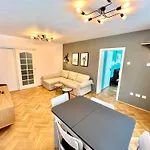 Castanilor 6 - Hip Industrial Apartment Close To City Centre